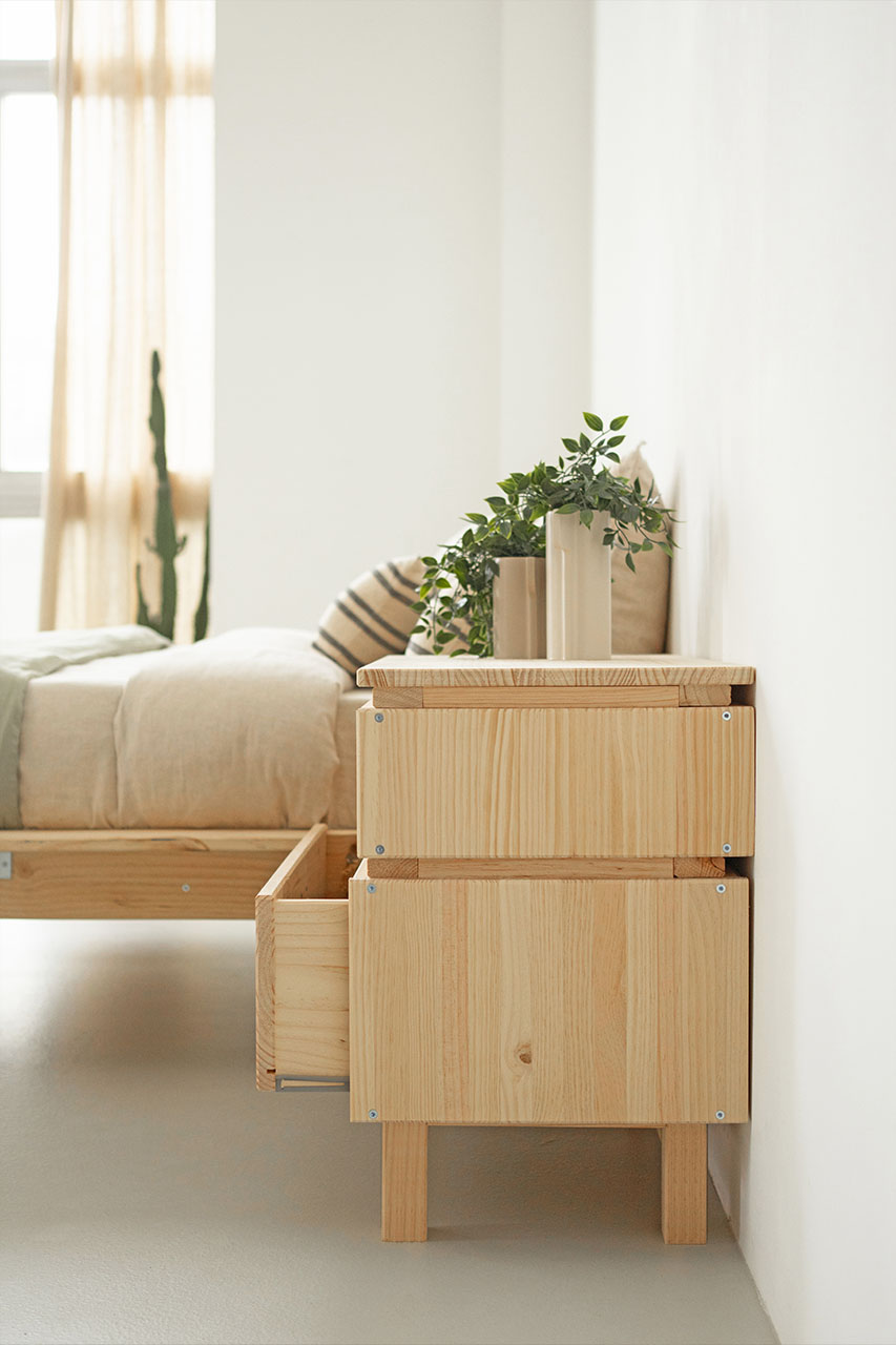 Imagen de ambiente 4 para:Mesita de noche de madera natural y ecológica